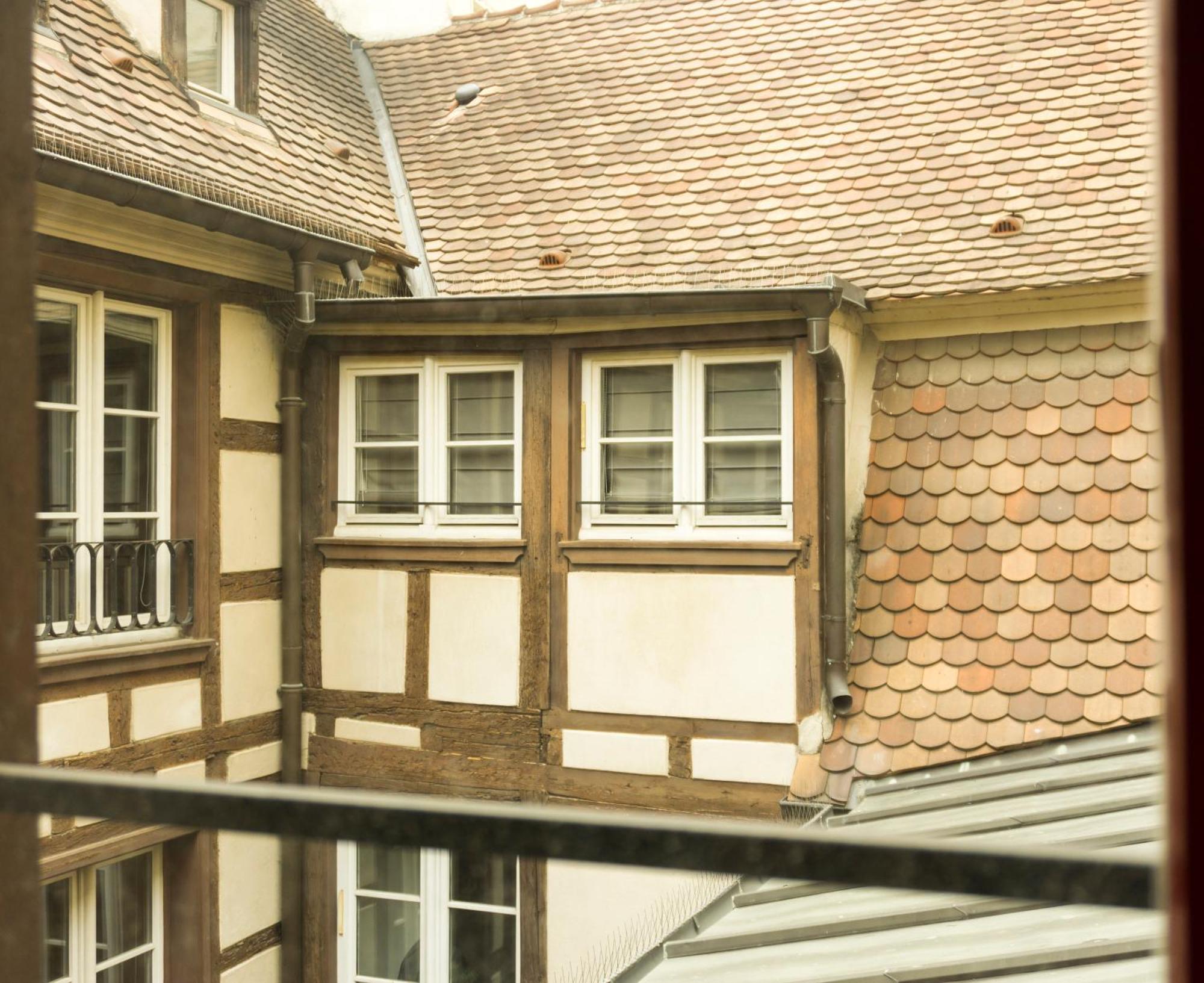 Charming Attic Duplex In The Heart Of Apartment Straßburg